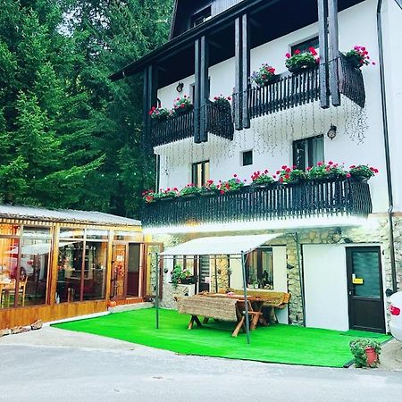 Cabana Din Poienita Poiana Brașov Zewnętrze zdjęcie